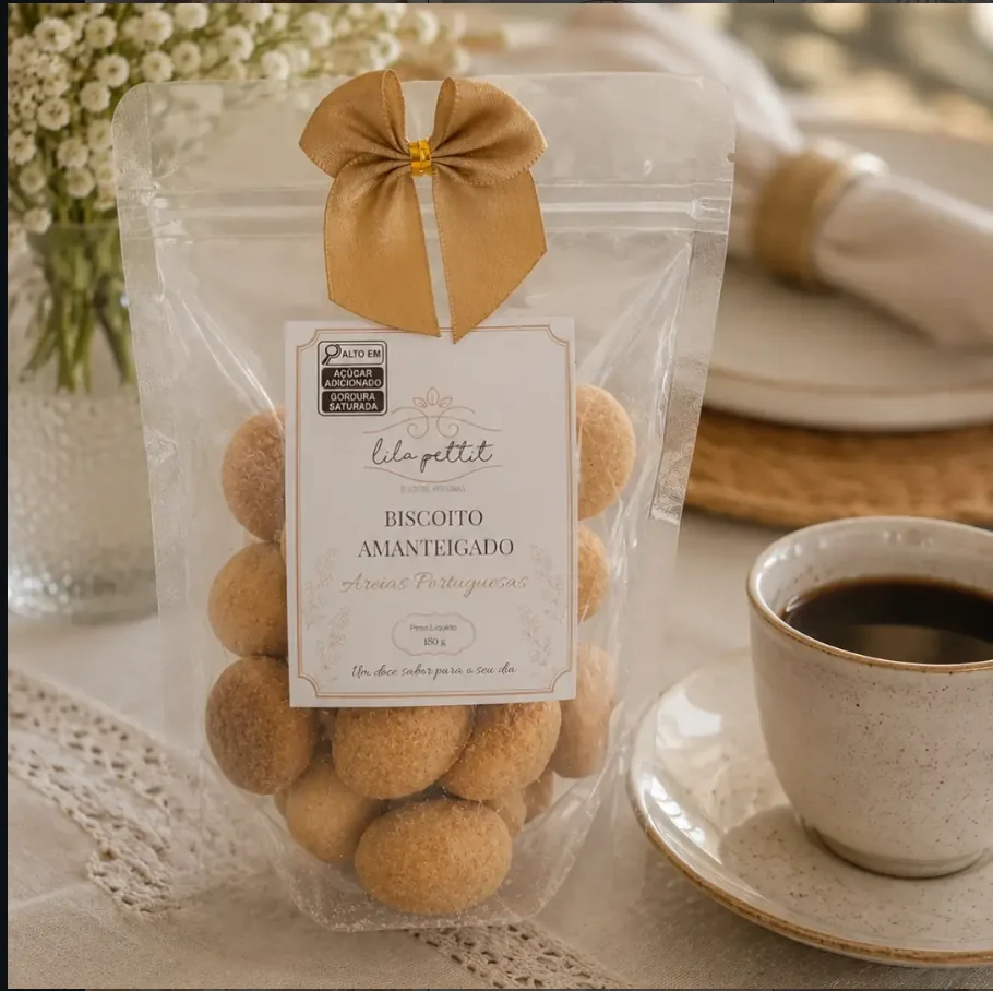Biscoitos Lila Pettit com café